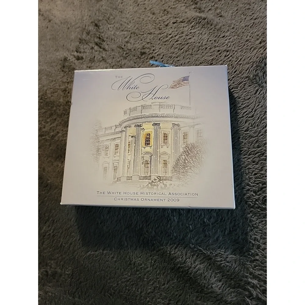 The White‎ House Historical Association Christmas 2009 Ornament